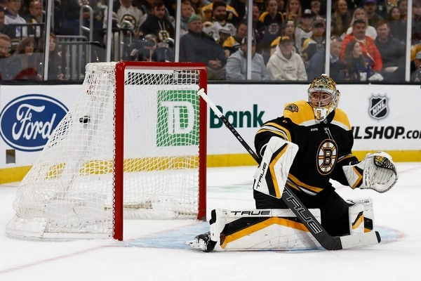 Can You Bet on Goalie Save Percentage?
