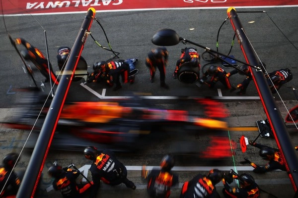 How does the Undercut Strategy create unique betting opportunities in motor racing?