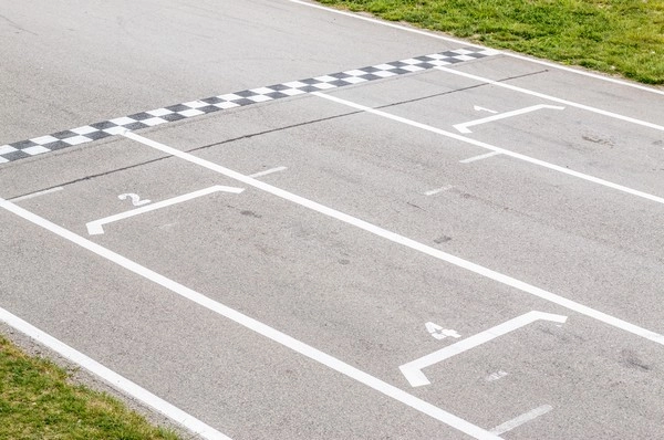 Does racing starting grid position matter for wagering?