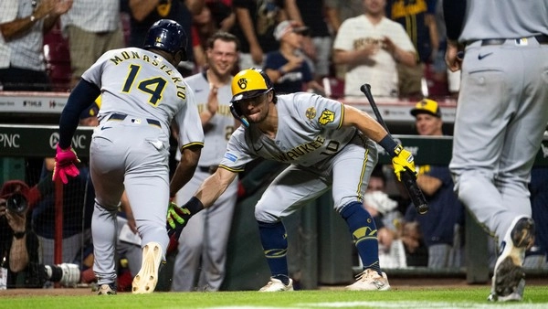 Do underdogs in baseball come back to win often enough to bet on?