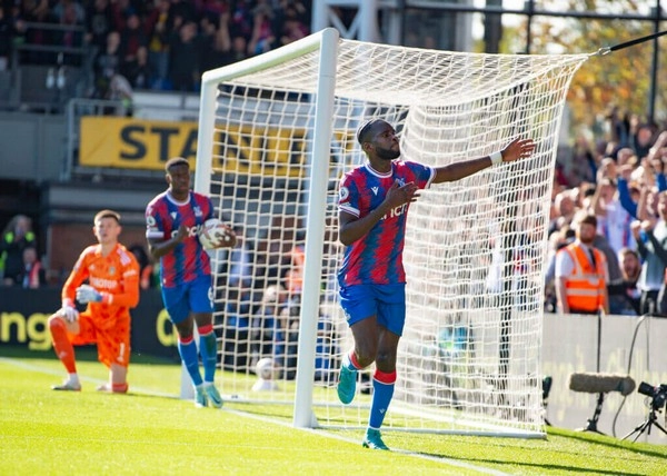 Has the slow pace of the game created a hidden advantage in the football market?